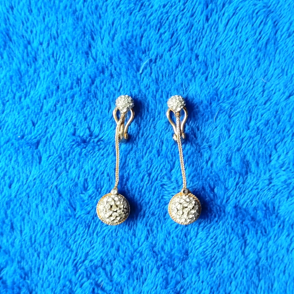 Vintage Ciner Dangle Crystal Ball Drop Gold Toned Rope Braid Clip On Earrings